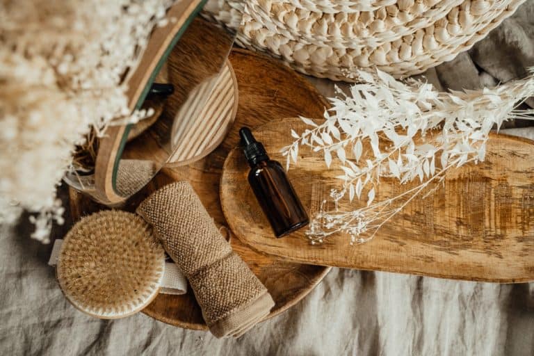 The Best 7 Minimal And Sustainable Natural Beauty Essentials!