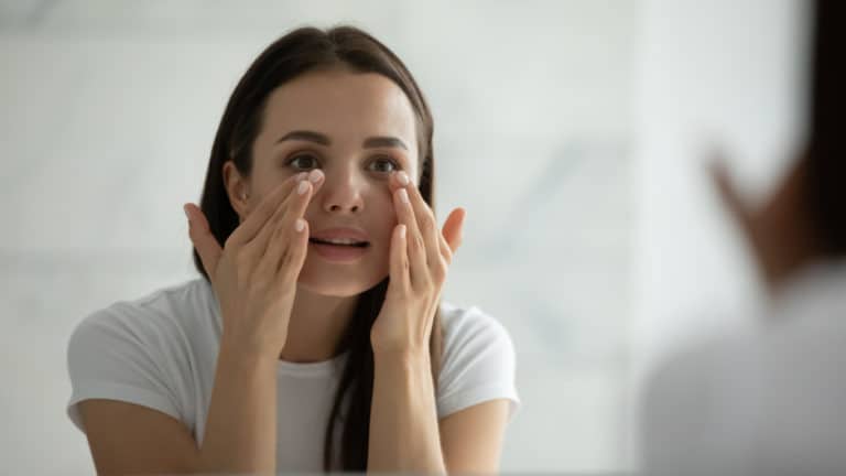 The Best 15 Natural  Eye Creams With Caffeine For Youthful Eyes!