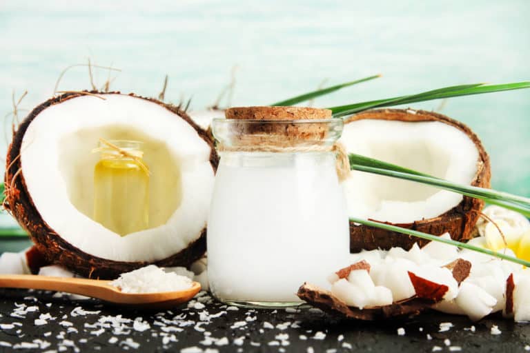 The Best Natural DIY Oil Pulling Recipe For Fresh Breath And Whiter Teeth!