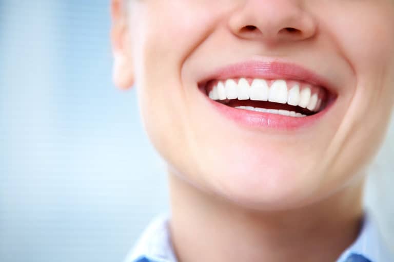 Tips To Get Naturally White Teeth.